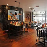 Hotel Russia 4*