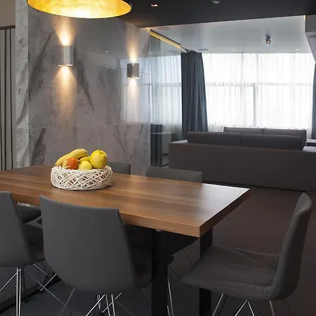 Hotel Russia 4*